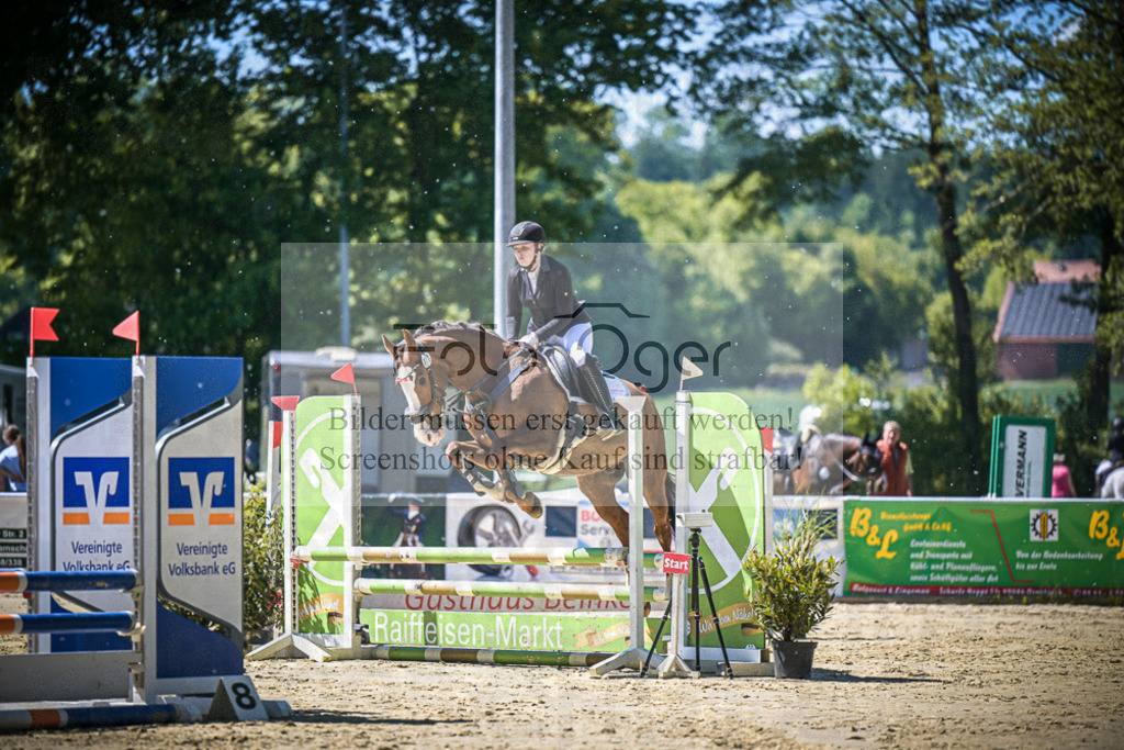 DOS_0813 | Entdecke hochwertige Reitturnierfotos von Foto Oger. Professionell, emotional und authentisch – jetzt Lieblingsmomente im Shop bestellen.Deutschlandweite Turnierfotografie. - Realisiert mit Pictrs.com