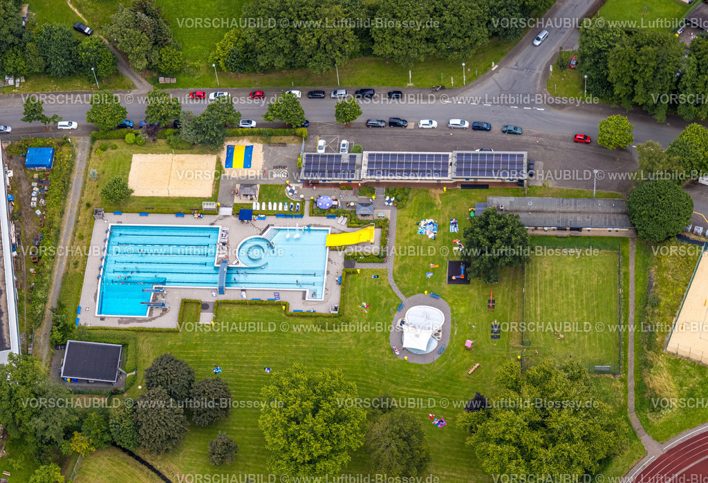 BadLaasphe240709451 | Luftbild, Wabachbad, Freibad und Liegewiese, Kinderbecken, Bad Laasphe, Wittgensteiner Land, Nordrhein-Westfalen, Deutschland
