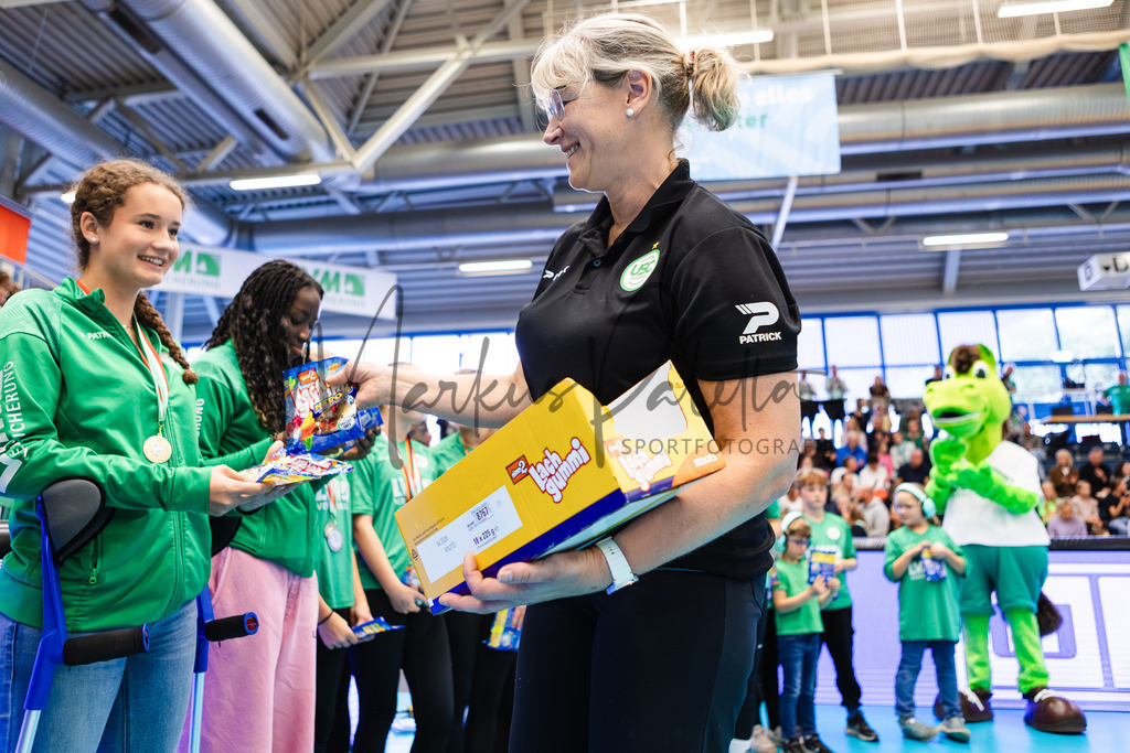 Volleyball, 1. Bundesliga Frauen, Hauptrunde, 1. Spieltag, Saison 2025/2026: USC Münster - SSC Palmberg Schwerin | 1. Bundesliga Frauen, Hauptrunde, 1. Spieltag, Saison 2025/2026, USC Münster empfängt SSC Palmberg Schwerin in der Sporthalle Berg Fidel in Münster. Foto: sportfotografie.ms | Markus Paletta - Realisiert mit Pictrs.com