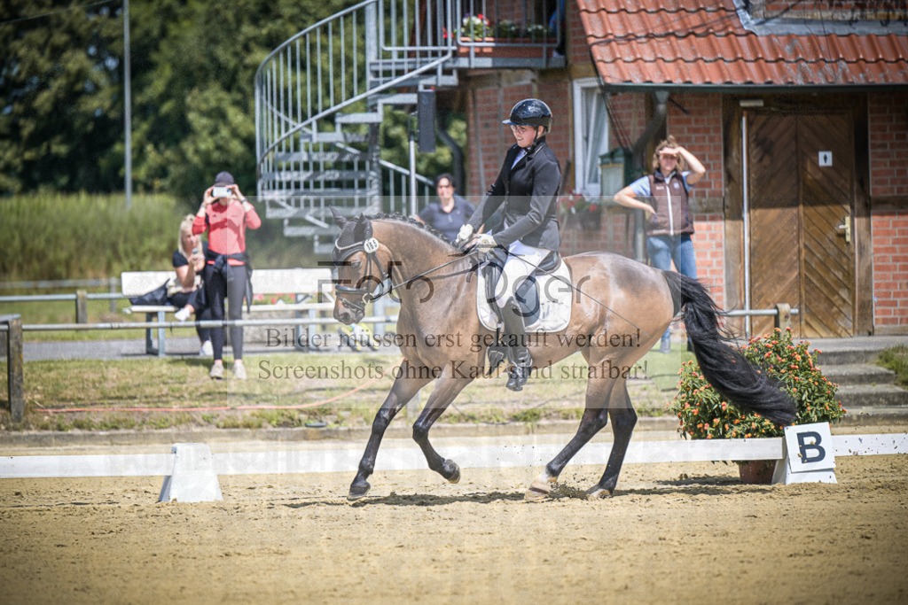 DOS_0873 | Entdecke hochwertige Reitturnierfotos von Foto Oger. Professionell, emotional und authentisch – jetzt Lieblingsmomente im Shop bestellen.Deutschlandweite Turnierfotografie. - Realisiert mit Pictrs.com