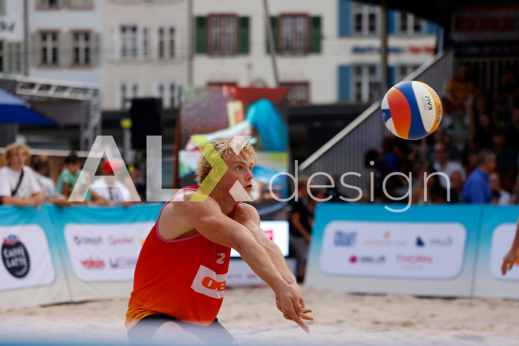 Obi BeachTour 2026 - Basel | BASEL, SWITZERLAND - JULY 18: JACOB HEJLSVIG PETERSEN (DEN) during the Obi BeachTour 2026 match between NAPIER / PETERSEN (DEN) and HAGENBUCH / HAUSSENER (SUI) at Barfüsserplatz on July 18, 2026 in Basel, Switzerland. - Realisiert mit Pictrs.com
