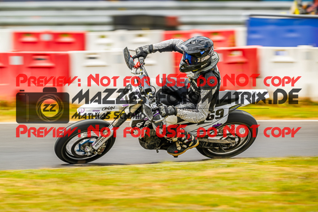 MaZZes_FotoMatrix_230702_1127 | S4