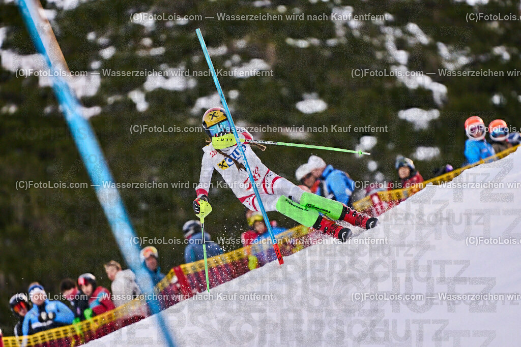 ALP2099_NWC-OAC-Slalom-I DG-II_Sonnleitner Valentina | (C)FotoLois.com, Alois Spandl, NWC+OAC-Schüler-Slalom 1 auf dem Hochkar, Sa 7. Jänner 2023.