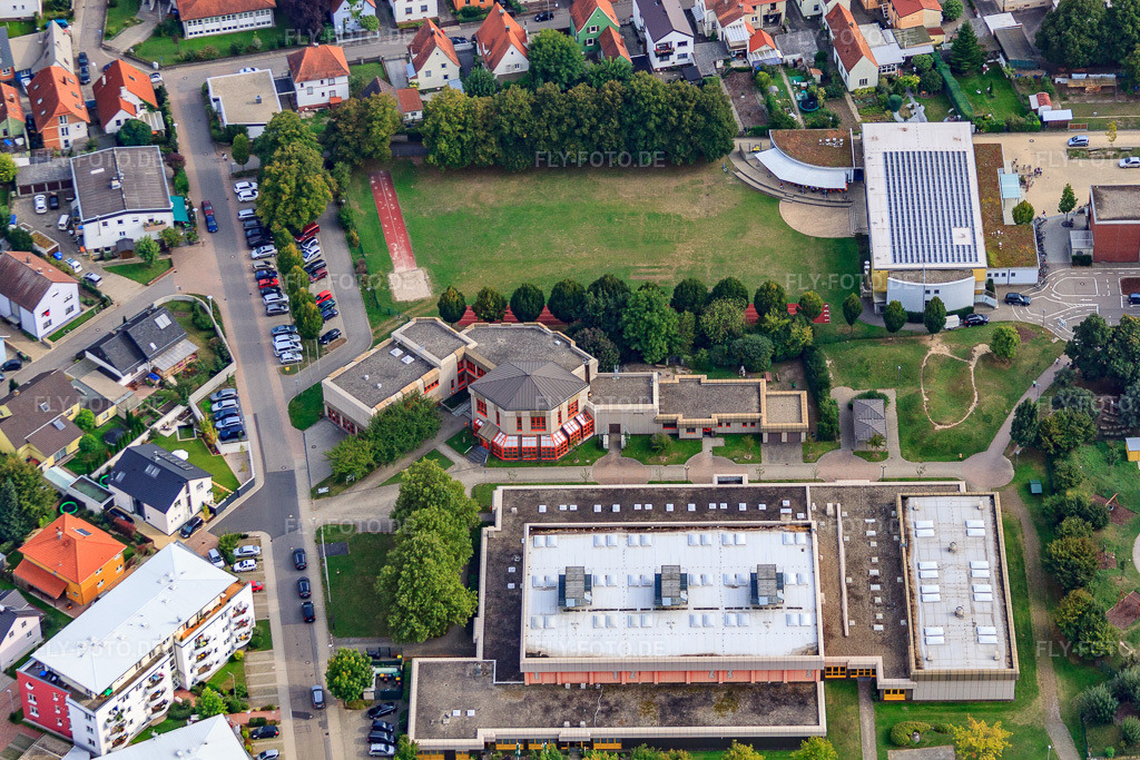 Luftbild: Rheinhalle, Tullahalle und Bürgerhaus im Ortsteil Maximiliansau in Wörth im Bundesland Rheinland-Pfalz in Deutschland. Foto: IMG_53289.jpg vom 23.09.2012 durch Werner Riehm/FLY-FOTO.deWWW.TV-MAXIMILIANSAU.DE