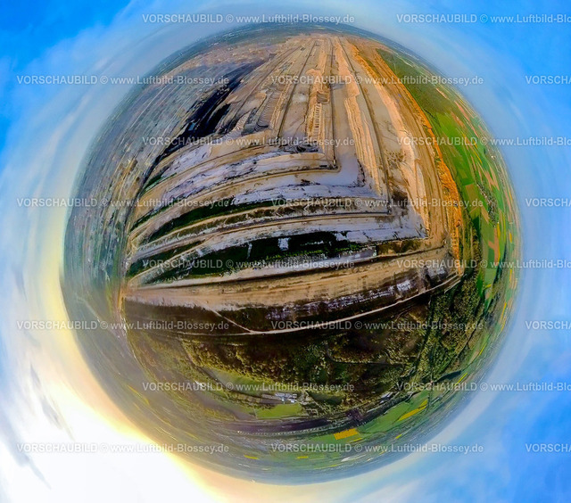 Niederziers240490012BraunkohleTagebauHambach | Luftbild, BraunkohleTagebau Hambacher Forst, Braunkohlengewinnung Rheinisches Revier, Natur Raubbau, Schaufelradbagger, Erdkugel, Fisheye Aufnahme, Fischaugen Aufnahme, 360 Grad Aufnahme, tiny world, little planet, fisheye Bild, Morschenich, Merzenich, Niederrhein, Nordrhein-Westfalen, Deutschland