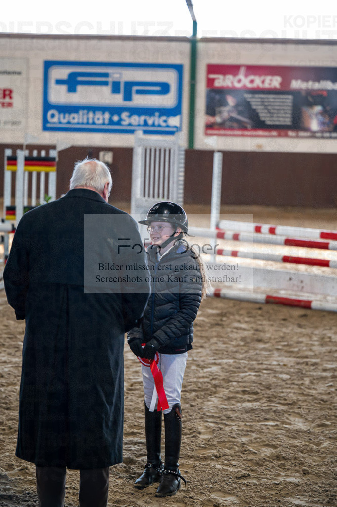 Hallenreittunier Voxtrup 2023 | Entdecke hochwertige Reitturnierfotos von Foto Oger. Professionell, emotional und authentisch – jetzt Lieblingsmomente im Shop bestellen.Deutschlandweite Turnierfotografie. - Realisiert mit Pictrs.com