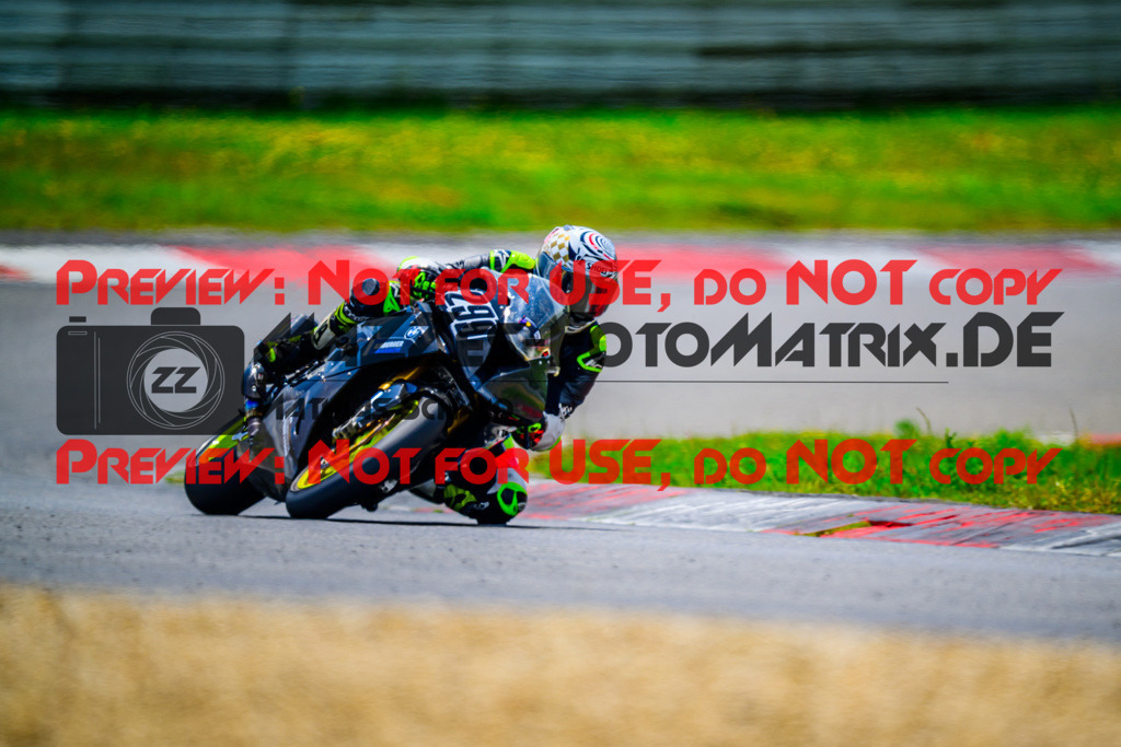 MaZZes_FotoMatrix_240717_6007705_0044 | WEISS