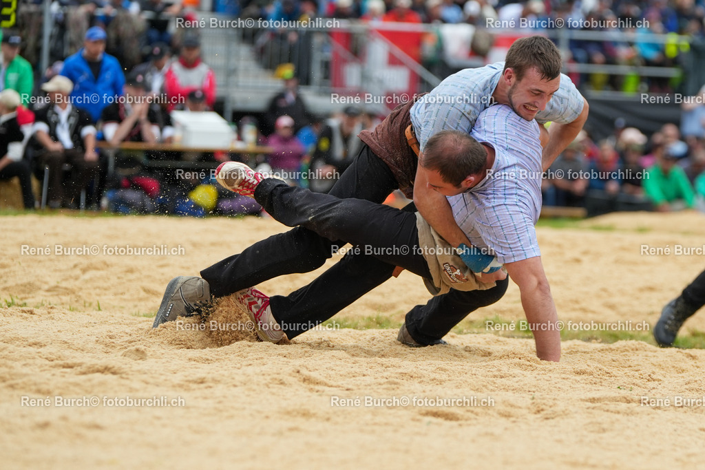 72 | René Burch leidenschaftlicher Fotograf aus Kerns in Obwalden.  Hier finden sie Sport, Landschaft und Natur Fotografie.
 - Realisiert mit Pictrs.com