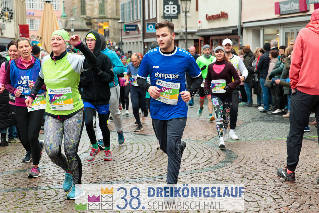 10km VR Bank Hauptlauf | 3 Koenigslauf 2024 10km VR Bank Hauptlauf - Realisiert mit Pictrs.com