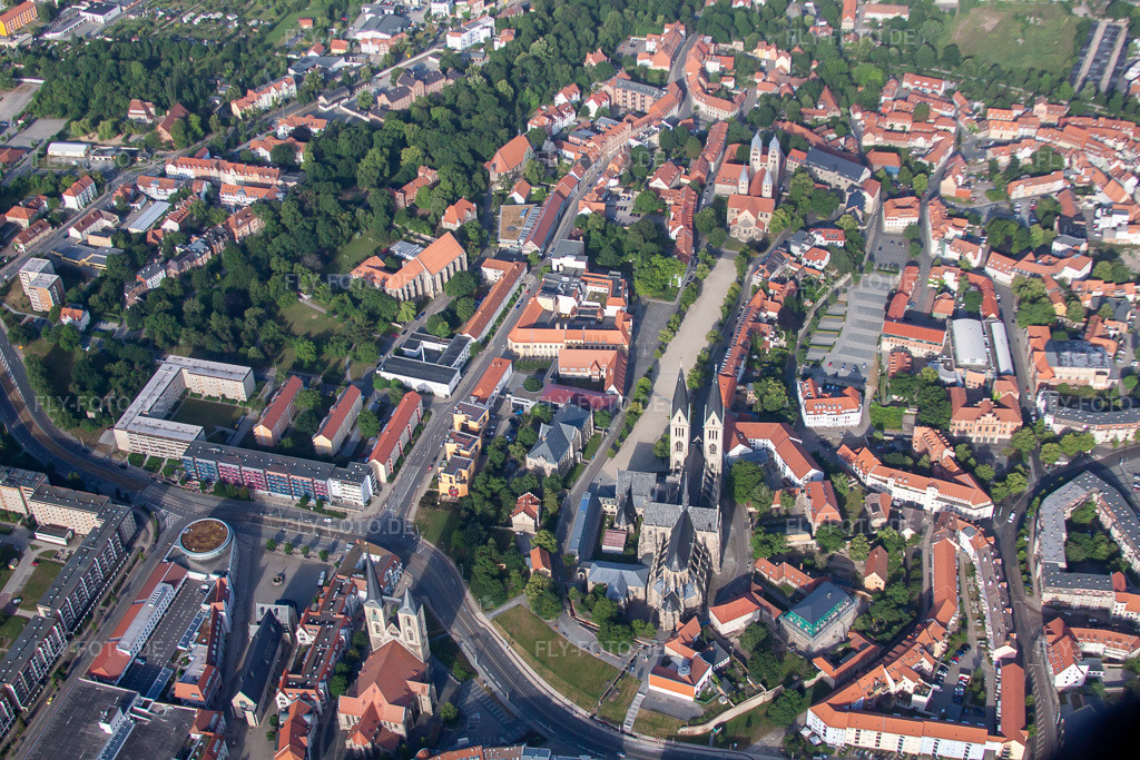 Luftbild: Dom u in Halberstadt im Bundesland Sachsen-Anhalt in Deutschland. Foto: IMG_58404.jpg vom 30.06.2013 durch Werner Riehm/FLY-FOTO.de