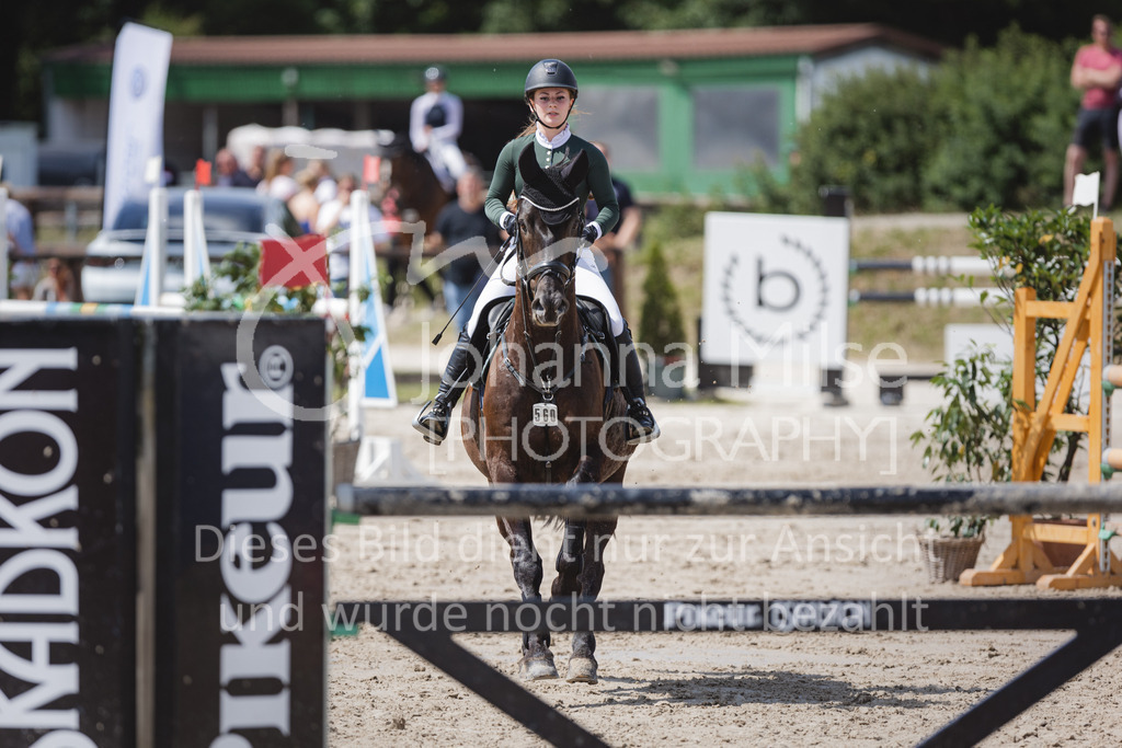 220612_LüPfSpTa_Punkte-L-559 | Lützower Pferdesporttage
Punktespringprüfung Kl.L mit Joker geschlossen
12.06.2022