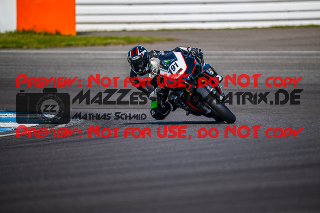 MaZZes_FotoMatrix_230410_5391 | ROT