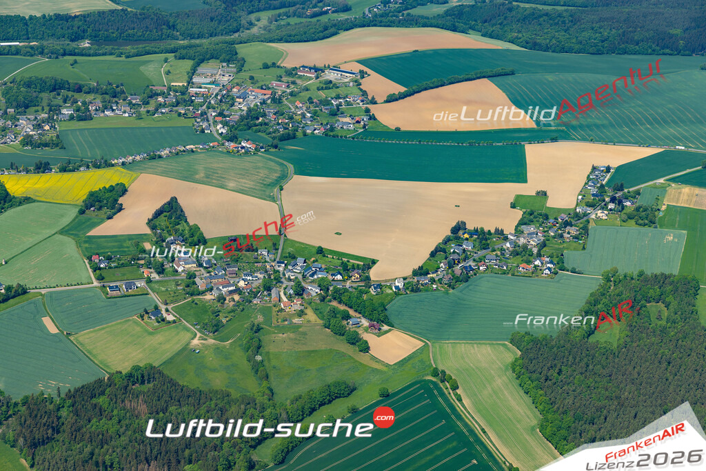 Die Luftaufnahme Waltersdorf - Greiz wurde 2022 vom Flugzeug aus (keine Drohne) erstellt. Hohe Auflösung -für große Poster und Wandbilder geeignet - Garantiert!