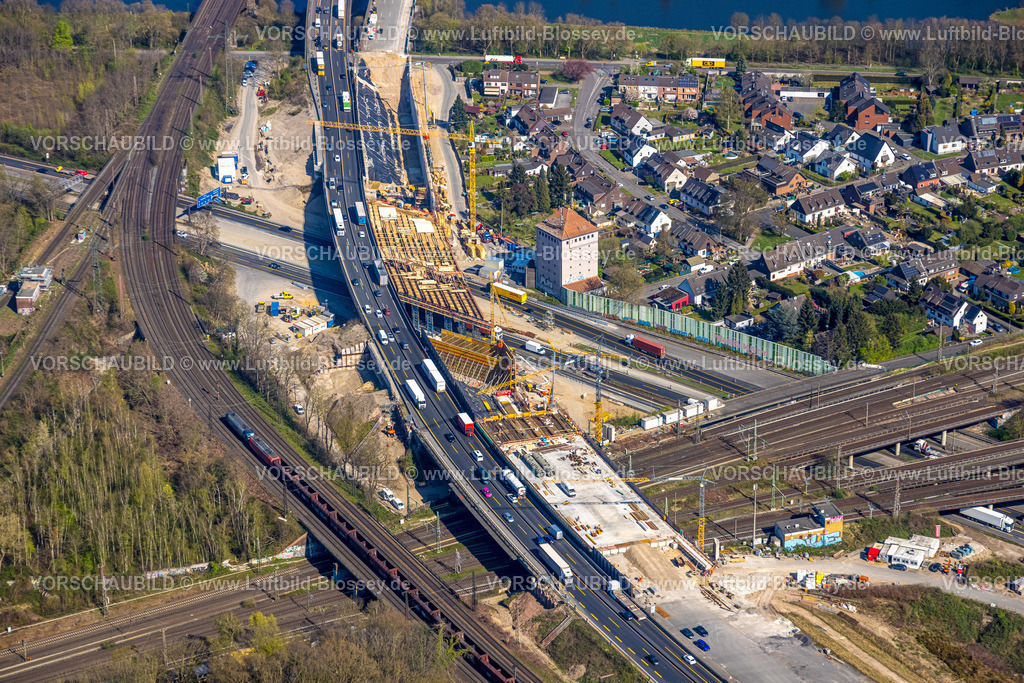 Duisburg250402650 | Luftbild, Autobahnkreuz Kaiserberg mit Autobahn A3 und Autobahn A40, Brückenbau und Baustelle Regenrückhaltebecken, Duissern, Duisburg, Ruhrgebiet, Nordrhein-Westfalen, Deutschland