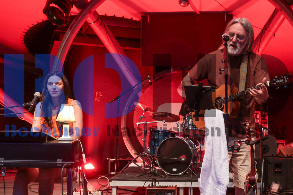 SES_BTFEUE20250704-8 | bond - Realisiert mit Pictrs.com