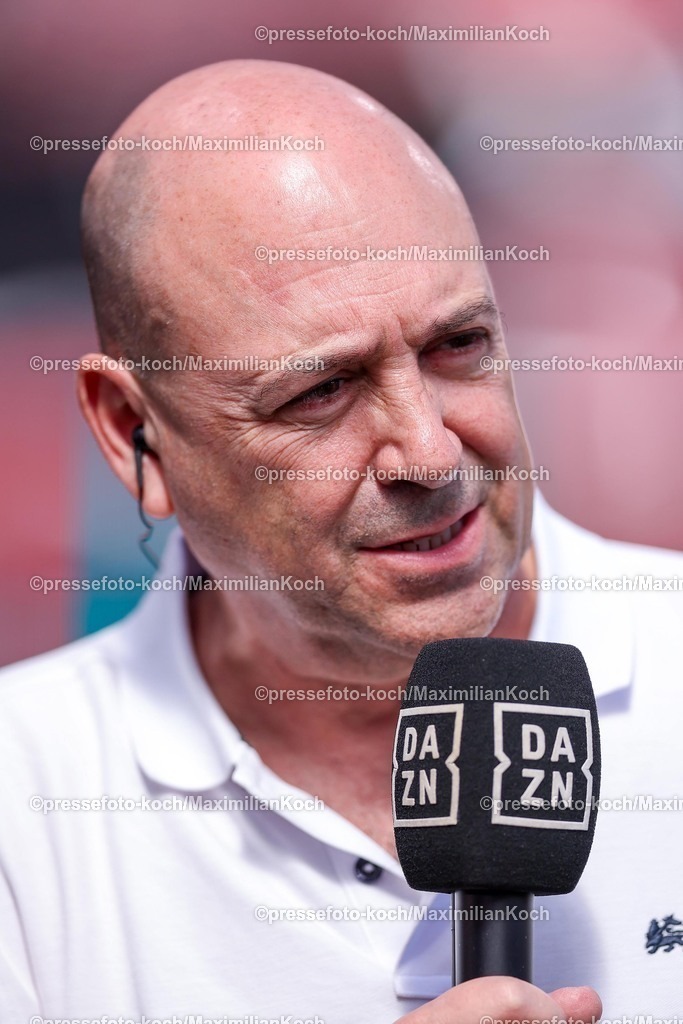 B0411052503339 | 11.05.2025, Fußball, Bayer 04 Leverkusen - Borussia Dortmund, 1. Fußball Bundesliga, 33. Spieltag, BayArena, Saison 2024 2025: Fernando Carro (Geschäftsführer Bayer 04 Leverkusen)  DFB regulations prohibit any use of photographs as image sequences and or quasi-video.