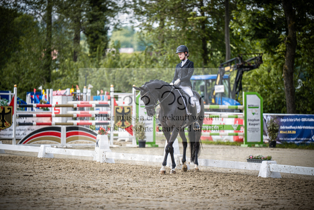 DOS_3113 | Reitturnier Venne - Realisiert mit Pictrs.com