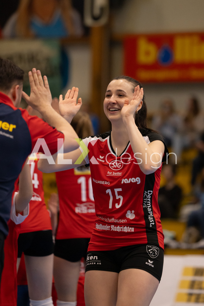 Volleyball I Frauen I Saison 2025-2026 I Volleyball NLA | Women I 1/2 Finals I  VC Kanti Schaffhausen - Sm'Aesch Pfeffingen I 07.03.2026 | 15 Alessia Pazin (CH) (VC Kanti Schaffhausen) – Pass / Zuspiel - Realisiert mit Pictrs.com