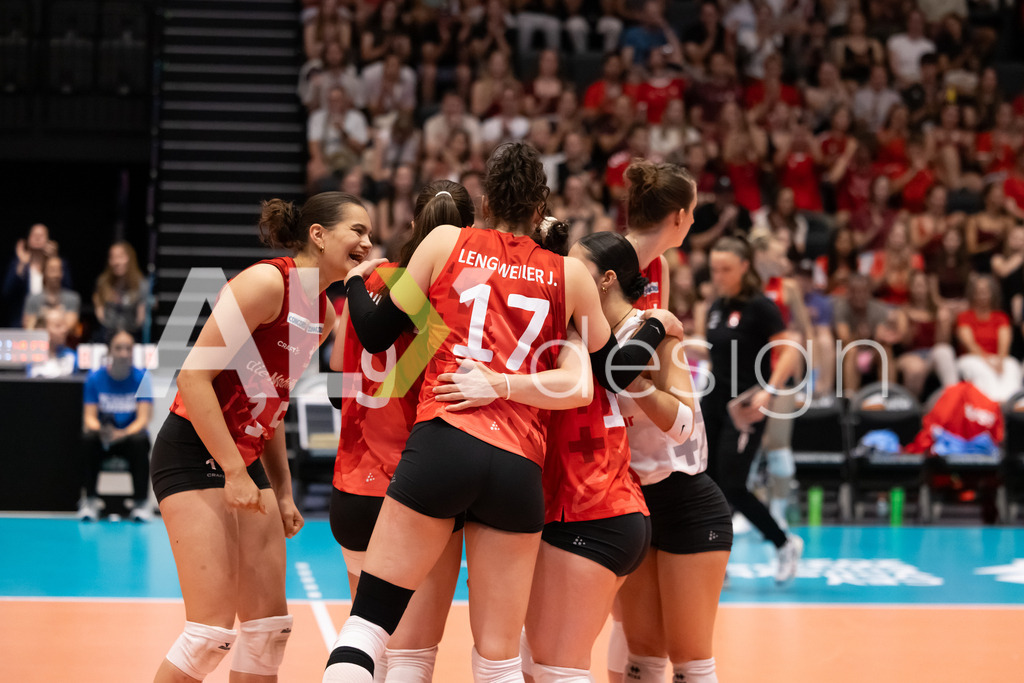 Austria v Switzerland - CEV European League Women | KRIENS, SWITZERLAND - JUNE 14: Team of Switzerland during the CEV European League match between Austria and Switzerland at Pilatus Arena on June 14, 2026 in Kriens, Switzerland. - Realisiert mit Pictrs.com