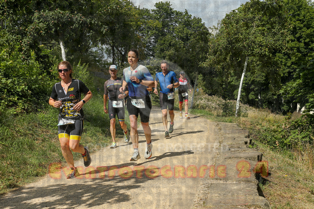 250824_1335_EX1_2920 | Sportfotografie im Rhein-Sieg Kreis, Köln, Bonn, NRW, Rheinland Pfalz, Hessen, etc. Unser Tätigkeitsfeld umfasst den Laufsport vom Volkslauf über den Marathon, Duathlon, Triathon bis zum Ultralauf wie Kölnpfad Ultra oder Schindertrail.
