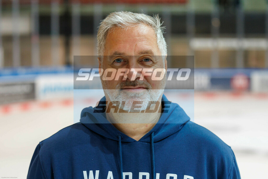 Iserlohn Roosters Teamshooting | Christian Menningen - Realisiert mit Pictrs.com