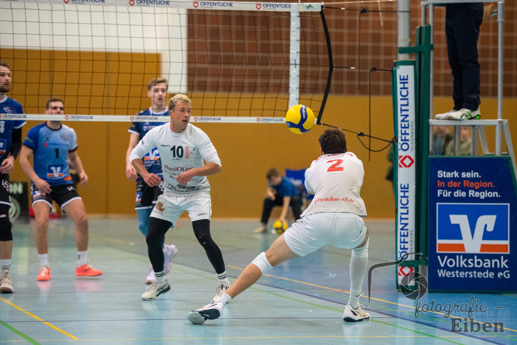 VSG Ammerland-Oldenburger TB | Regionalliga; VSG Ammerland (blau)-Oldenburger TB (weiß) am 18.01.2025 in Bad Zwischenahn (Sporthalle Schilldestraße ), Photo: Philip Eiben 2025 - Realisiert mit Pictrs.com
