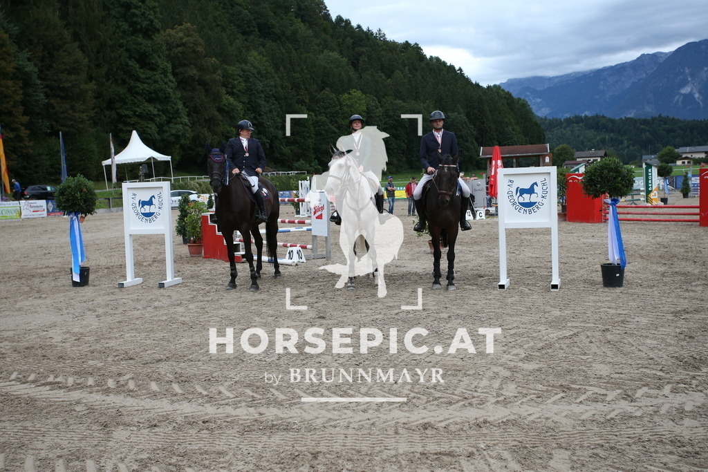 AS8V0034 | Willkommen bei Brunnmayr - Design & Fotografie – Ihrem Spezialisten für Reitturniere und Pferdeveranstaltungen in Oberösterreich, Salzburg und Bayern! Seit über 17 Jahren sind wir leidenschaftlich dabei.