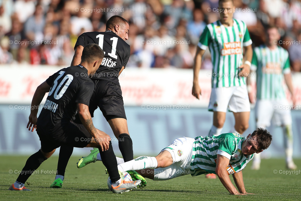 A_LUI_20220814_0026 | SPORT FUSSBALL ADMIRAL BUNDESLIGA  LASK VS RAPID

IM BILD: Marin Ljubicic (LASK), Moritz Oswald (Rapid), Sascha Horvath(LASK)

FOTO:FOTOLUI/UW