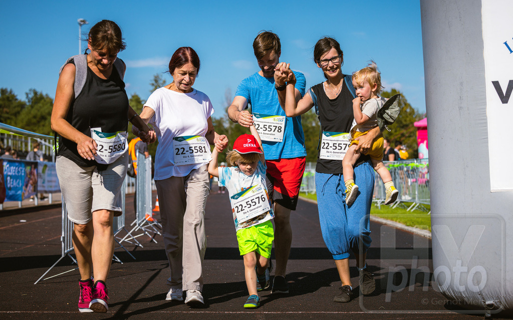 16. Hoywoj-CityLauf im Sportforum Hoyerswerda - 16.09.2023 | 555m Wohnungsgesellschaft-Familien-Flitzer-Lauf - Realisiert mit Pictrs.com