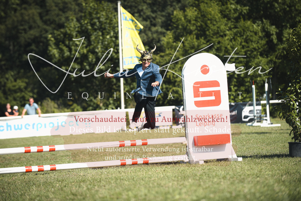 DSC_7530 | Pferde- und Turnierfotografie in Westsachsen. Pferdeportraits, Auftragszeichnungen und intuitive Kunst.