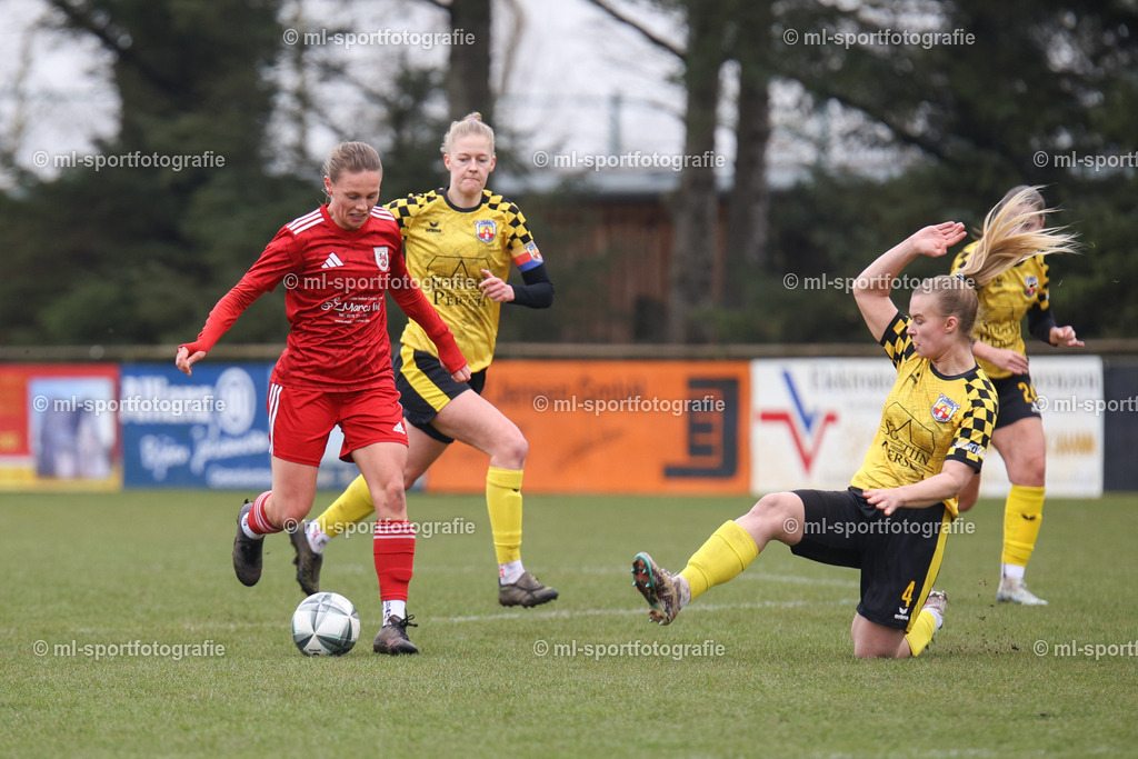 Fußball I Frauen I Saison 2025/2026 I Oberliga Schleswig-Holstein I 14. Spieltag I SV Frisia 03 Risum-Lindholm - SV Wahlstedt | ml-sportfotografie - Realisiert mit Pictrs.com