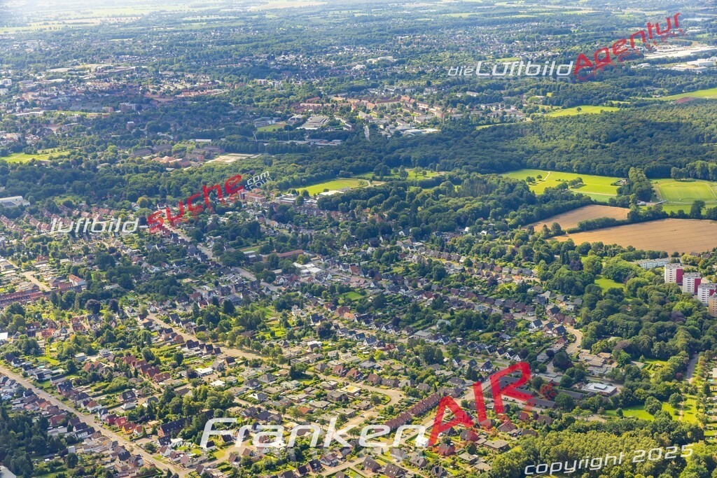 Gartenstadt Neumünster Bild- Das Luftbild wurde 2025 vom UL-Flugzeug heraus erstellt ( keine Drohne bzw. Drohnenaufnahme ) - Hochauflösende Luftaufnahme -Nicht vergleichbar mit Google Maps oder Satelittenbilder- Die Geschenkidee !Mit Lizenz und Bildrechte bestellbar - CC
