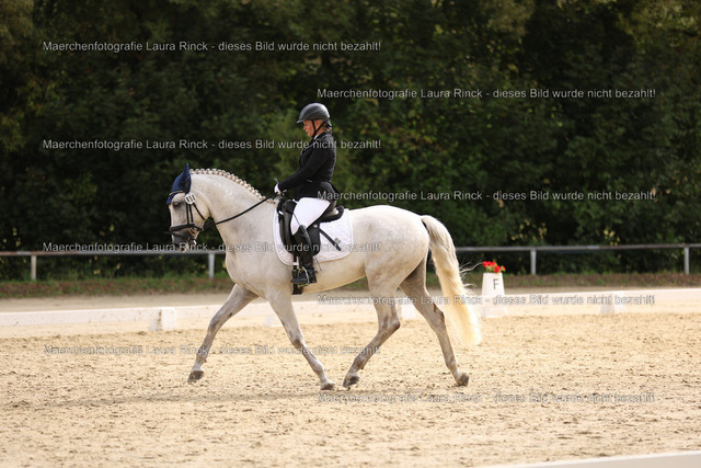 HG9A0513 | laurarinckfotografie - Realisiert mit Pictrs.com