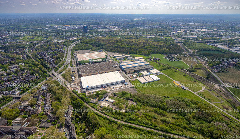 Oberhausen240401830 | Luftbild, MAN Energy Solutions Werksgelände Baustelle mit Neubau an der Steinbrinkstraße und freie Wiesenfläche, Fernsicht, Sterkrade Mitte, Oberhausen, Ruhrgebiet, Nordrhein-Westfalen, Deutschland