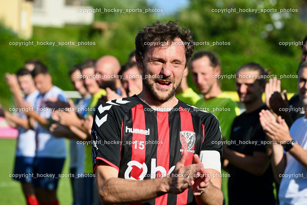 ESV Admira vs. SC Arriach | #15 Christoph Stattmann ESV Admira, Karriere Ende, Ehrung, ESV Admira vs. SC Arriach, ESV Admira vs. SC Arriach am 24.08.2024 in Villach (Sportzentrum Admira), Austria, (Photo by Bernd Stefan)