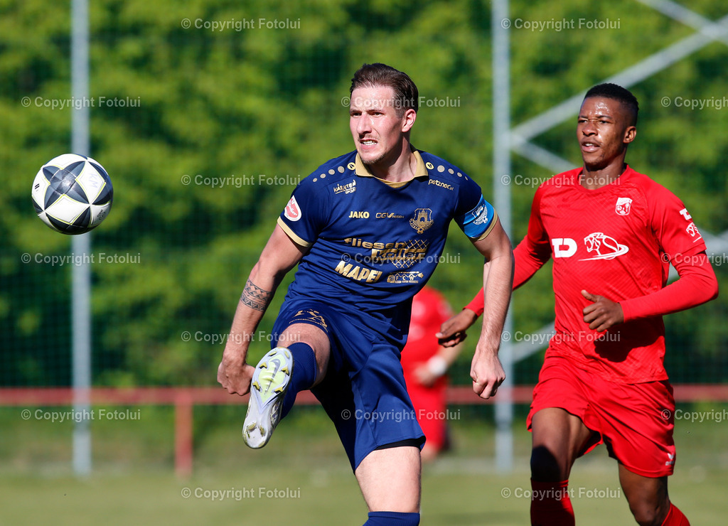 A_LUI_020526_24 | SPORT FUSSBALL REGIONALLIGA MITTE ASKOE OEDT-ATUS VELDEN IM BILD: JONATHAN ALUKWU (OEDT) UND FABIAN KOPEINIG (VELDEN) FOTO:FOTOLUI
