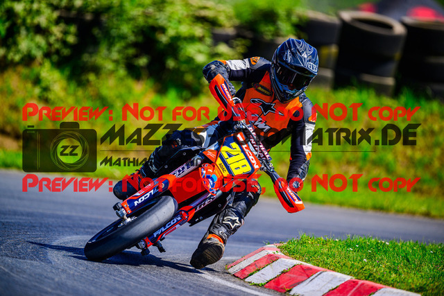 MaZZes_FotoMatrix_240512_6007705_0279 | S2