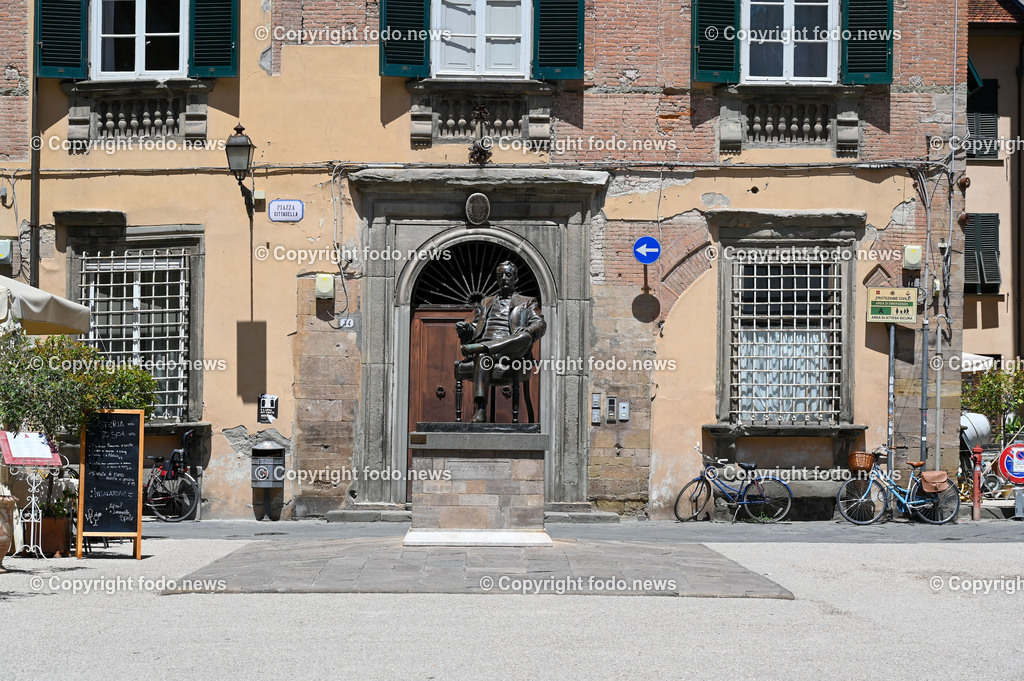 Italien_ Toscana_ Lucca_ 29.05.2024-43 | 29.05.2024, Italien, ITA, Toskana, Lucca im Bild Stadtansichten, Gebäude, Architektur, Touristen, Historisch, Souvenier, 


Lucca ist die Hauptstadt der Provinz Lucca in der Toskana. Sie liegt im Tal des Flusses Serchio etwa 20 km nordöstlich von Pisa und 20 km östlich der toskanischen Küste
Quelle: Wikipedia
