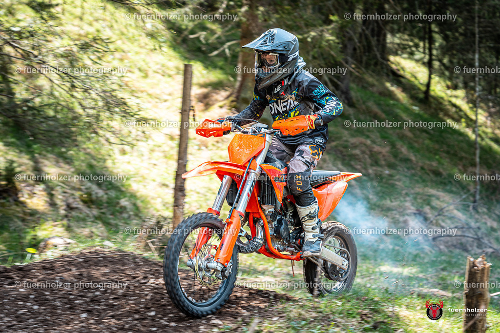 fuernholzer_250501-C1-614 | Fotografische Impressionen von der Red Stag Enduro Extreme by fuernholzer-photography.com. Endurosport in Österreich fotografisch festgehalten von fuernholzer. Auftragsfotografie für Private, Gewerbefotos und Industriefotografie. Eventfotografie, Sportfotografie und Motorsportfotografie. Anbieter von Fotoworkshops, Fototraining, fotografischen Vorträgen und Fotoseminaren.