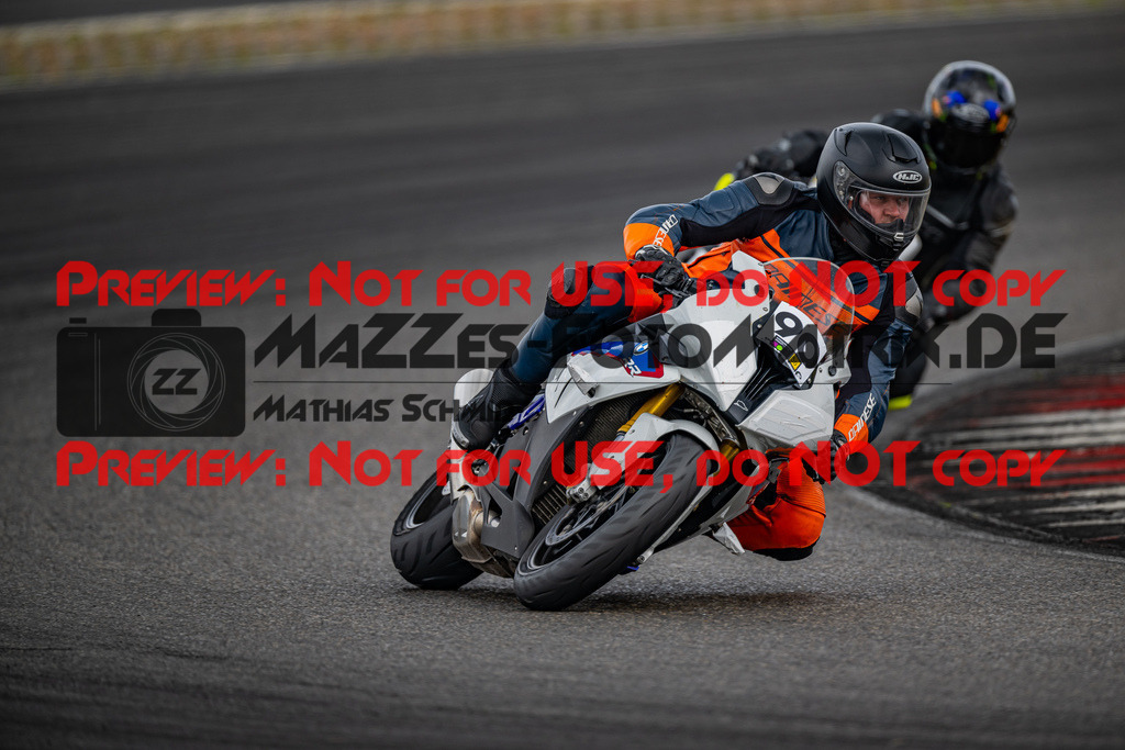 MaZZes_FotoMatrix_230719_3269 | GELB