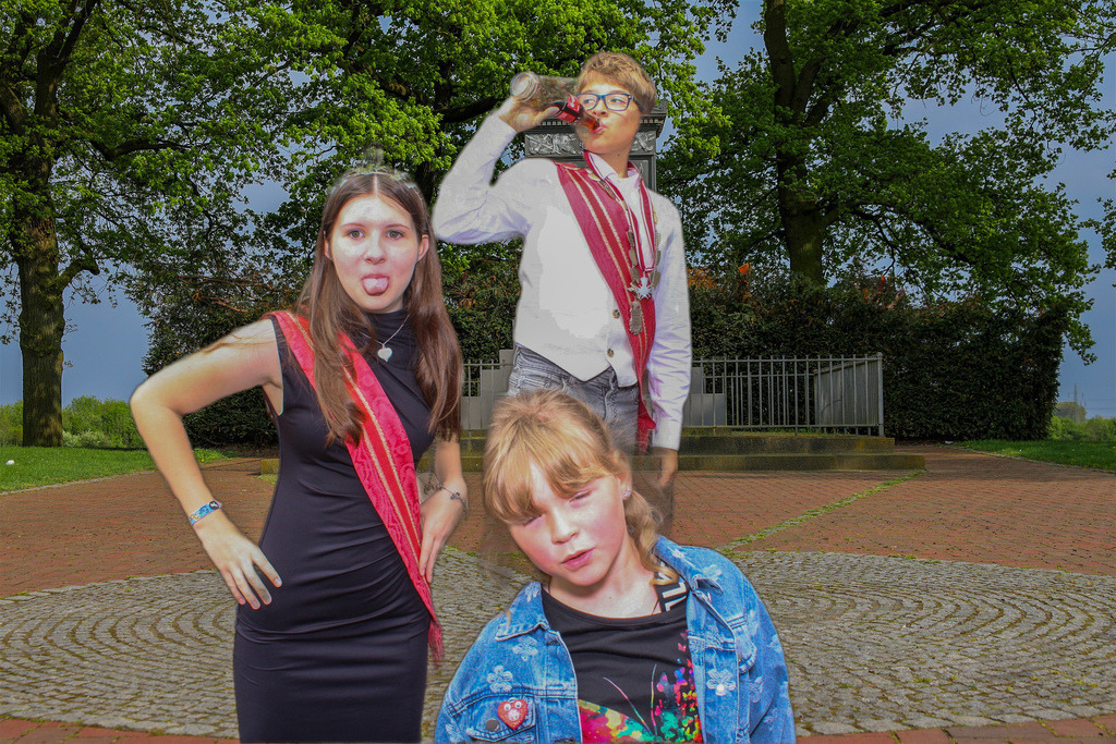 top-top.de-250601-299 | Foto, Video, Fotografie, Videografie, Fotobox, DJ, Discjockey, Musik, Musikbox, Veranstaltung, Photobooth, Amazon, Ebay, Buchtipp, Bestseller, Autor, Verlag, Buch, Wesel, Hamminkeln, NRW, Dinslaken, Rees, Drohne, Hochzeit, Party, Fotobox, Wesel, Fotograf