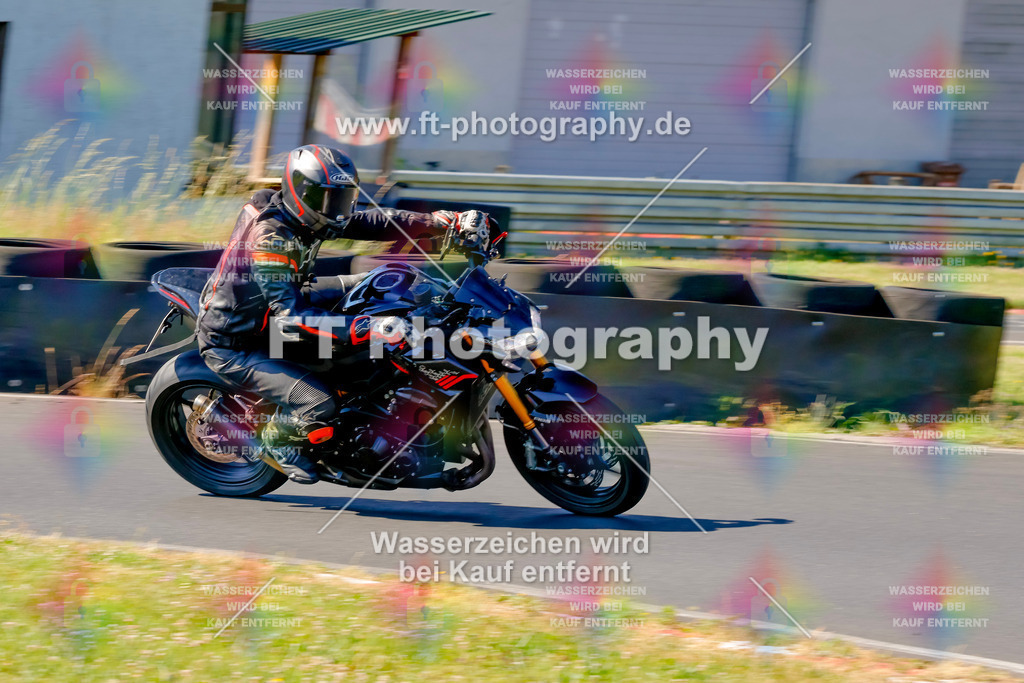 _MOT8937 | Hier findet Ihr Bilder von Touristenfahrten auf der Nürburgring Nordschleife oder von anderen Veranstaltungen die ich besucht habe. Viel Spass beim Durch Schauen 