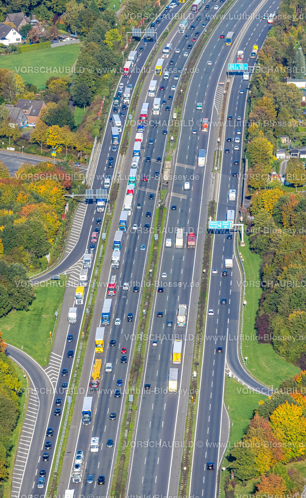 Bottrop221005156BAB_A2_Stau | Luftbild, LKW Stau auf der Autobahn A2 Dreieck Bottrop, Stadtwald, Bottrop, Ruhrgebiet, Nordrhein-Westfalen, Deutschland