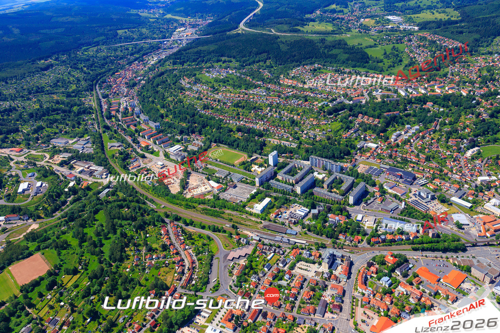 Die Luftaufnahme der Stadt Suhl wurde vom UL-Flugzeug heraus erstellt ( keine Drohne )- hohe Auflösung für beste Qualität