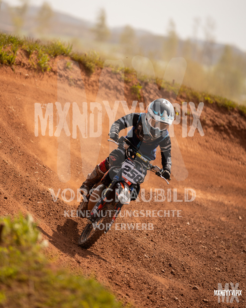 866A4095 | mxndyyvipix