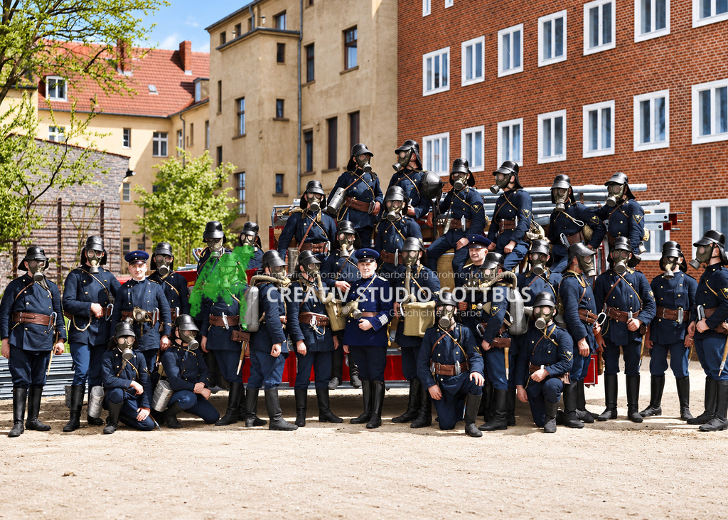 Feuerwehr Cottbus um 1936 | KI-nachbearbeitet - Realisiert mit Pictrs.com