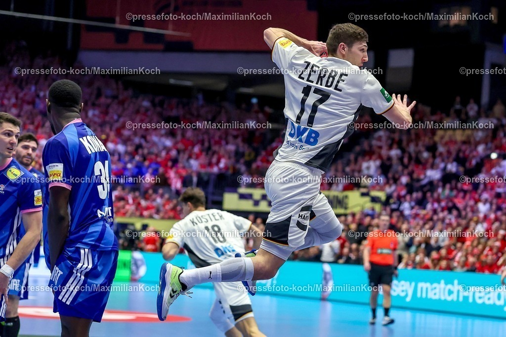 EHF28012602077 | 28.01.2026, Handball, Men's EHF EURO 2026, Deutschland - Frankreich, Jyske Bank Boxen in Herning, Dänemark, Main Round:  Lukas Zerbe (Germany #17) wirft den Ball auf das Tor 