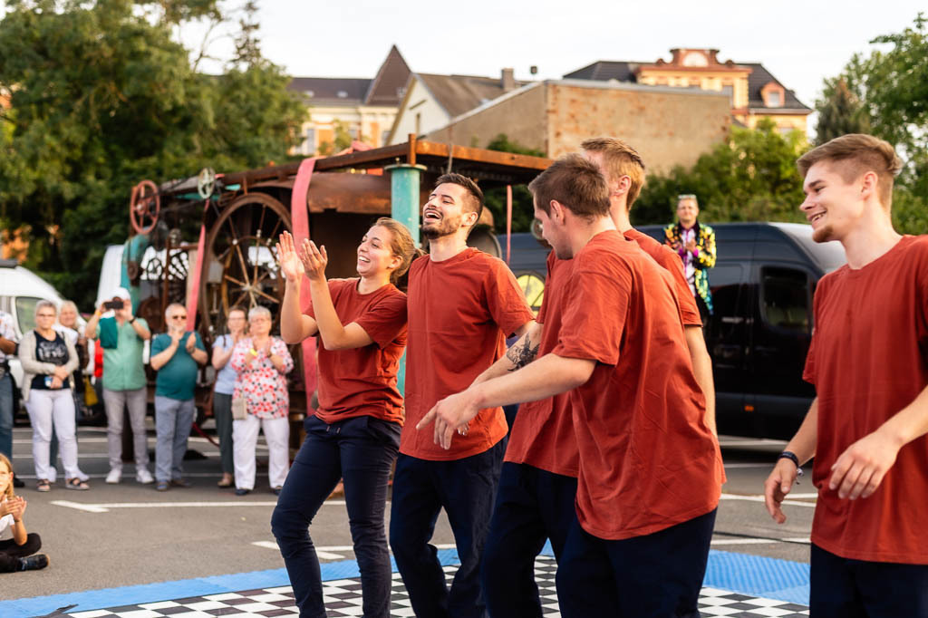 Breakdance mit The Saxonz am Forte Belvedere Leisnig | Breakdance mit The Saxonz am Forte Belvedere Leisnig zum Festival Hallo Leisnig 2022. - Realisiert mit Pictrs.com