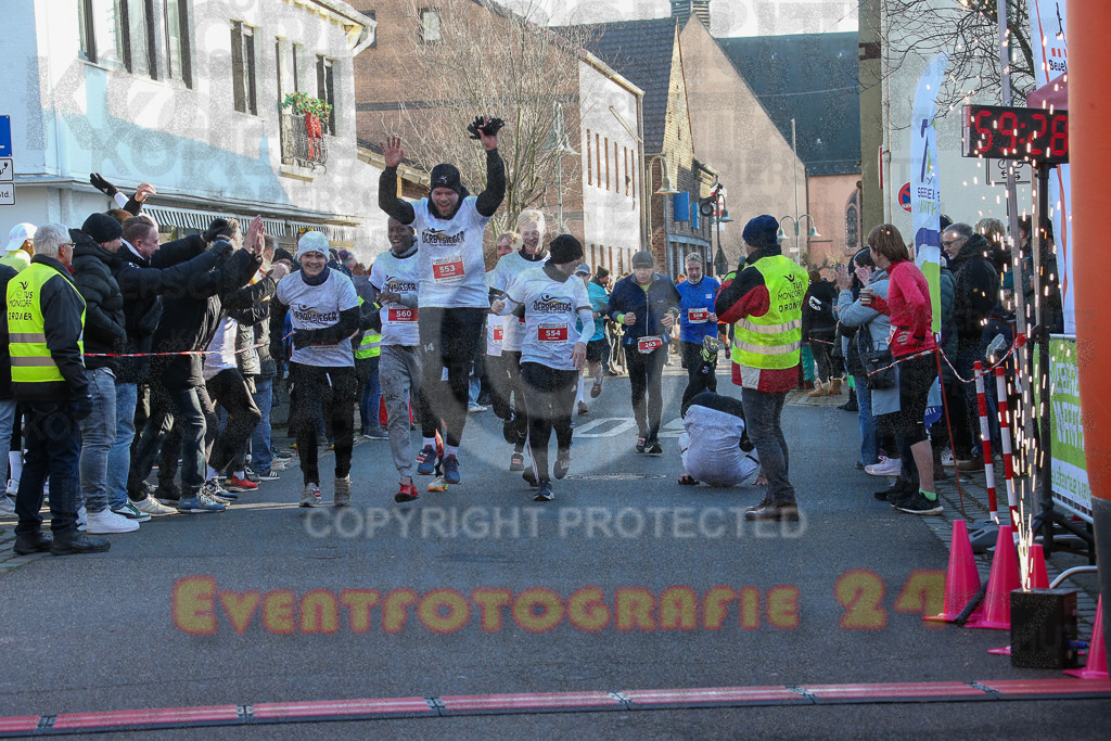 241201_1235_EX1_2802 | Sportfotografie im Rhein-Sieg Kreis, Köln, Bonn, NRW, Rheinland Pfalz, Hessen, etc. Unser Tätigkeitsfeld umfasst den Laufsport vom Volkslauf über den Marathon, Duathlon, Triathon bis zum Ultralauf wie Kölnpfad Ultra oder Schindertrail.