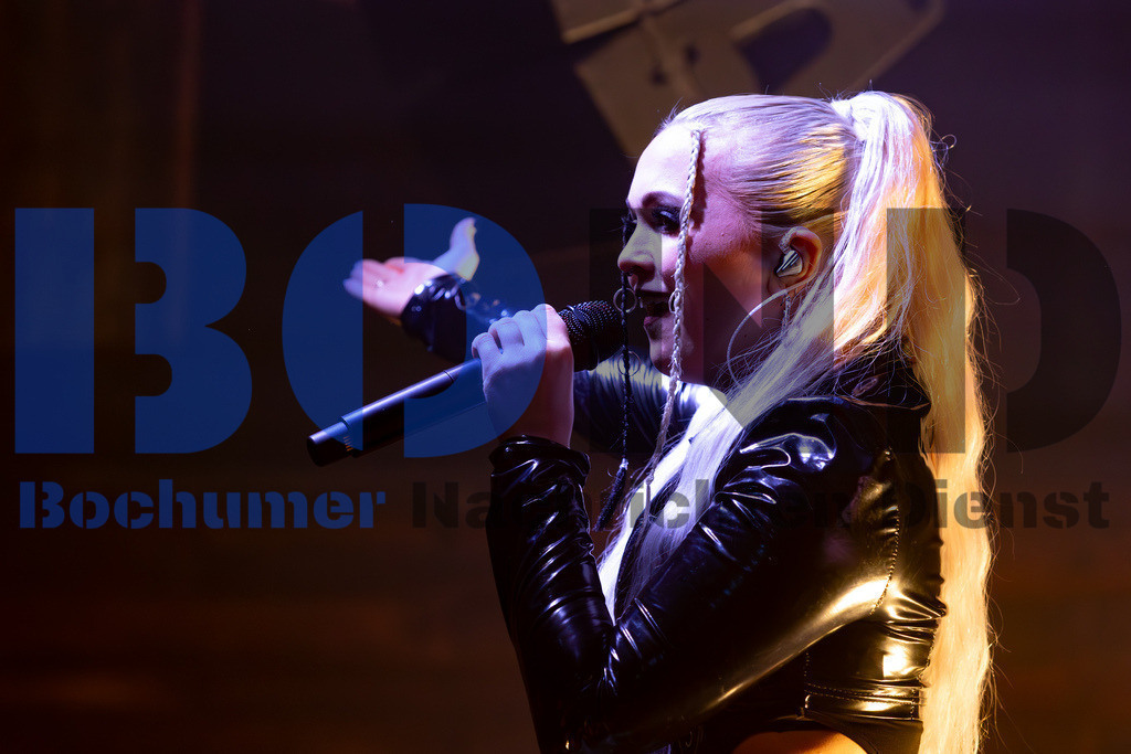 SES_ENEINS20250227-21 | bond - Realisiert mit Pictrs.com